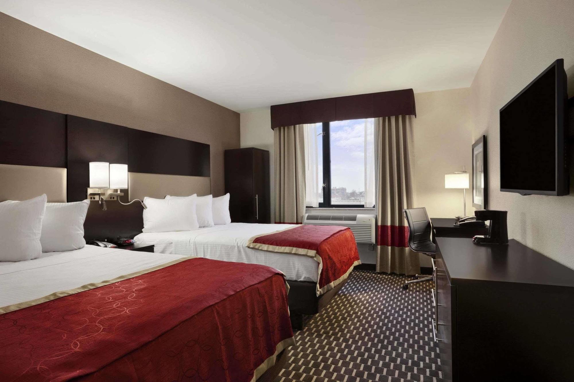 Howard Johnson By Wyndham Jamaica Ny Near Airtrain Jfk New York Eksteriør bilde